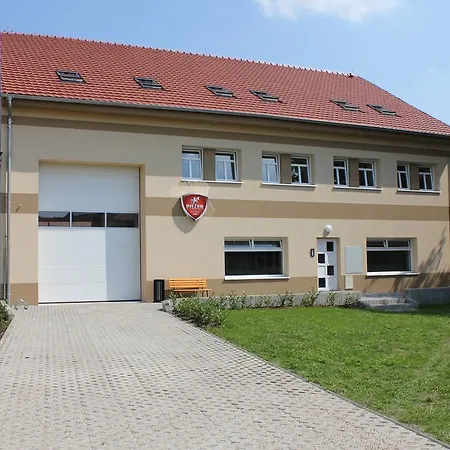 Piller Chvalín